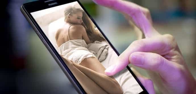 Android Mobile Porn - Why Surfing Porn on Android Smartphones Is Not Safe? Â» TechWorm